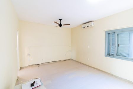 Casa à venda com 215m², 3 quartos e 2 vagas Casa à venda com 215m², 3 quartos e 2 vagasSuíte