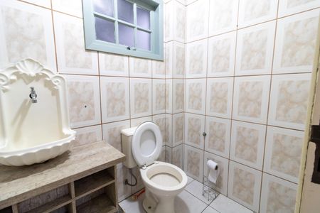 Casa à venda com 215m², 3 quartos e 2 vagas Casa à venda com 215m², 3 quartos e 2 vagasLavabo