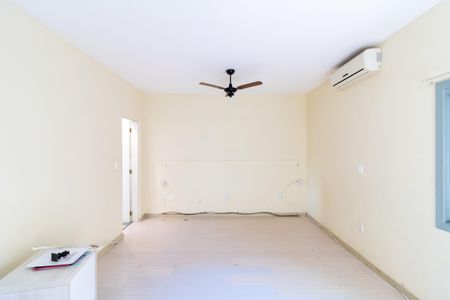 Casa à venda com 215m², 3 quartos e 2 vagas Casa à venda com 215m², 3 quartos e 2 vagasSuíte