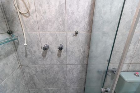 Casa à venda com 215m², 3 quartos e 2 vagas Casa à venda com 215m², 3 quartos e 2 vagasBanheiro