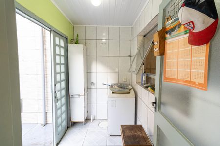 Casa à venda com 215m², 3 quartos e 2 vagas Casa à venda com 215m², 3 quartos e 2 vagasÁrea de Serviço