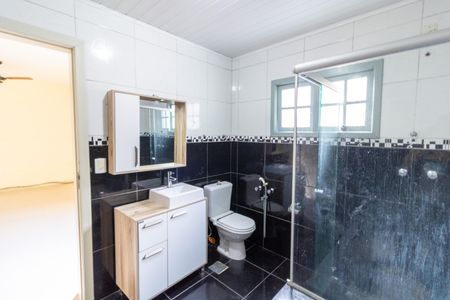 Casa à venda com 215m², 3 quartos e 2 vagas Casa à venda com 215m², 3 quartos e 2 vagasBanheiro da Suíte