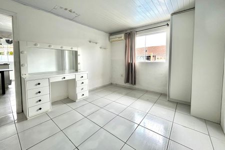 Quarto de casa para alugar com 1 quarto, 70m² em Autódromo, Florianópolis