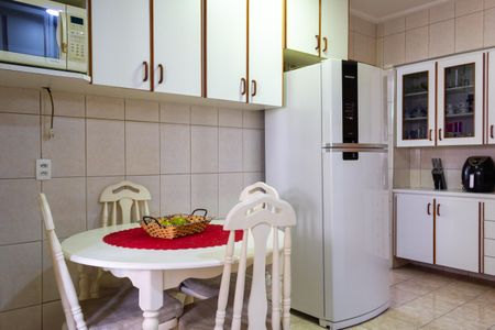 Apartamento à venda com 115m², 3 quartos e 2 vagasCozinha