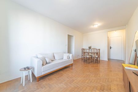 Apartamento à venda com 90m², 2 quartos e 2 vagasSala