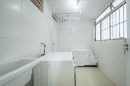 Apartamento à venda com 90m², 2 quartos e 2 vagasLavanderia