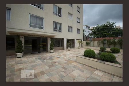 Apartamento à venda com 90m², 2 quartos e 2 vagasEntrada