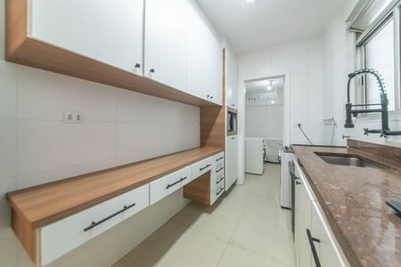 Apartamento à venda com 90m², 2 quartos e 2 vagasCozinha