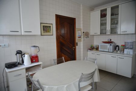 Apartamento à venda com 180m², 4 quartos e 1 vagaCozinha