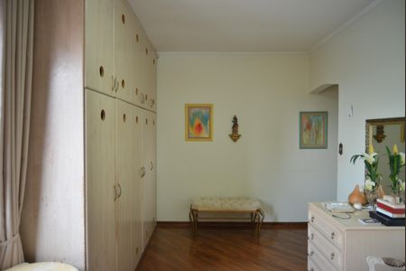 Apartamento à venda com 180m², 4 quartos e 1 vagaSuíte