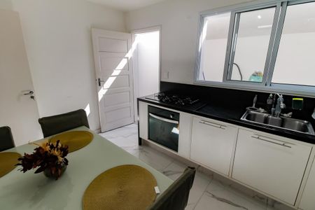 Casa à venda com 100m², 3 quartos e 2 vagas Casa à venda com 100m², 3 quartos e 2 vagasCozinha - Armários