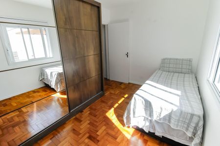 Casa à venda com 100m², 3 quartos e 2 vagas Casa à venda com 100m², 3 quartos e 2 vagasSuíte 2