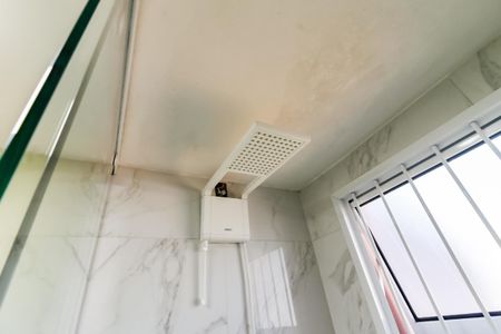 Casa à venda com 100m², 3 quartos e 2 vagas Casa à venda com 100m², 3 quartos e 2 vagasBanheiro da Suíte 1 - chuveiro