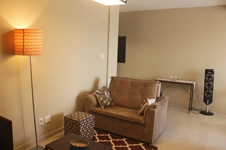 Apartamento para alugar com 86m², 2 quartos e 1 vagaSala