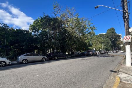 Apartamento para alugar com 86m², 2 quartos e 1 vagaVista da Rua