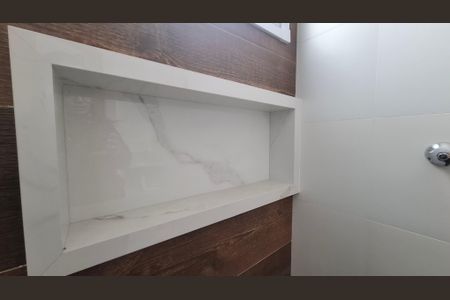 Apartamento à venda com 46m², 2 quartos e 1 vaga Apartamento à venda com 46m², 2 quartos e 1 vagaBanheiro Social