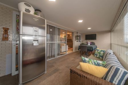 Apartamento para alugar com 137m², 3 quartos e 3 vagasVaranda