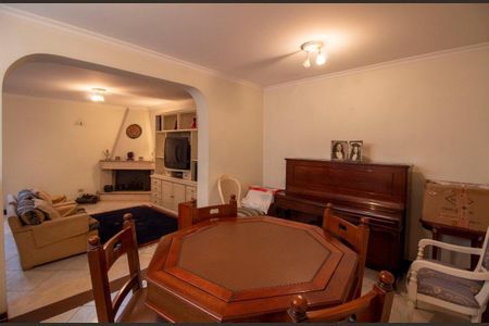 Casa à venda com 4 quartos, 250m² em Brooklin, São Paulo