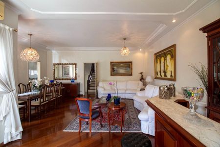 Casa à venda com 4 quartos, 250m² em Brooklin, São Paulo