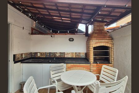 Casa de condomínio à venda com 85m², 3 quartos e 2 vagasÁrea externa