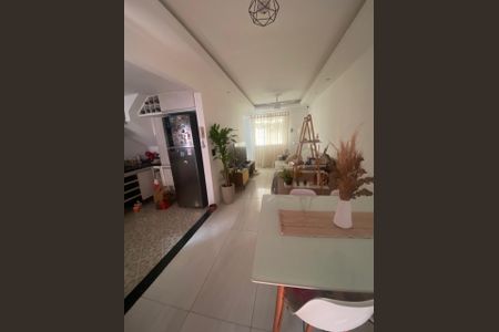 Sala de casa de condomínio à venda com 3 quartos, 85m² em Vargem Pequena, Rio de Janeiro