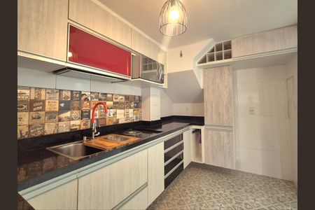 Casa de condomínio à venda com 85m², 3 quartos e 2 vagasCozinha