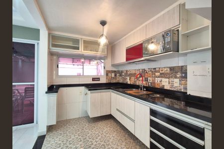 Casa de condomínio à venda com 85m², 3 quartos e 2 vagasCozinha