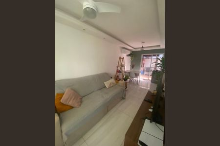 Sala de casa de condomínio à venda com 3 quartos, 85m² em Vargem Pequena, Rio de Janeiro