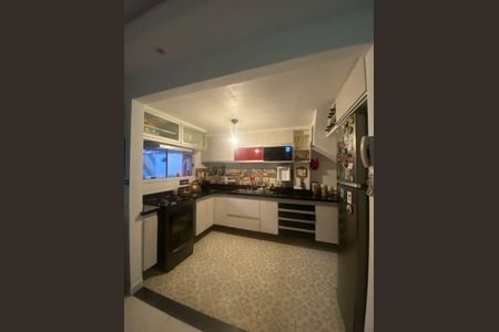 Casa de condomínio à venda com 85m², 3 quartos e 2 vagasCozinha