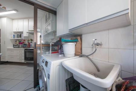 Apartamento à venda com 74m², 3 quartos e 2 vagasLavanderia