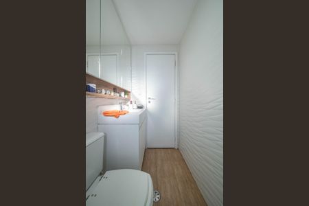 Apartamento à venda com 74m², 3 quartos e 2 vagasBanheiro da Suíte