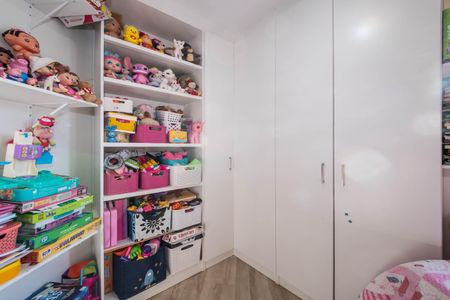 Apartamento à venda com 74m², 3 quartos e 2 vagasQuarto 2