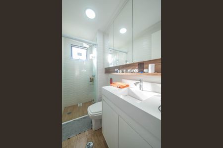 Apartamento à venda com 74m², 3 quartos e 2 vagasBanheiro da Suíte