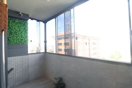 Apartamento à venda com 60m², 1 quarto e 2 vagasSacada