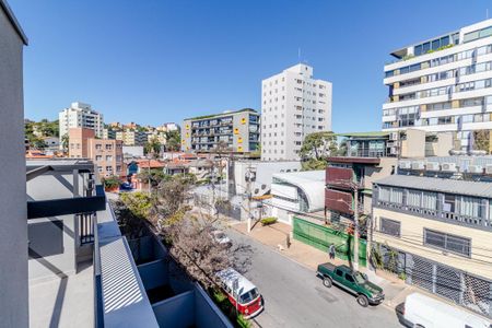 Casa de condomínio à venda com 276m², 3 quartos e 2 vagasVista