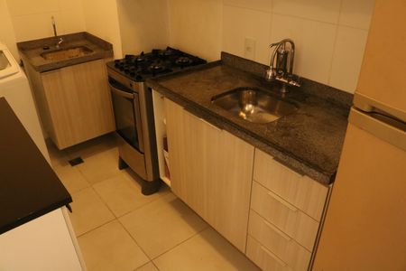 Apartamento à venda com 57m², 2 quartos e 1 vagaCozinha e Área de Serviço