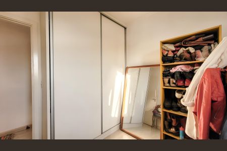 Apartamento à venda com 57m², 2 quartos e 1 vagaQuarto2