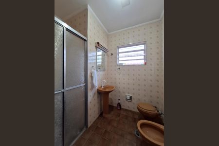 Casa à venda com 170m², 4 quartos e 2 vagasBanheiro da Suíte 2