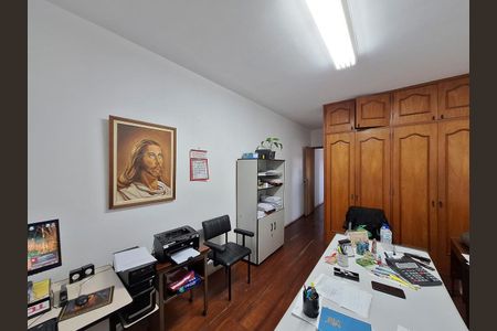 Casa à venda com 170m², 4 quartos e 2 vagasSuíte 2