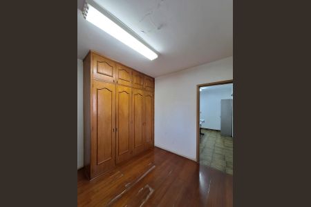 Casa à venda com 170m², 4 quartos e 2 vagasQuarto 1