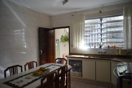 Casa à venda com 171m², 3 quartos e 2 vagasCozinha