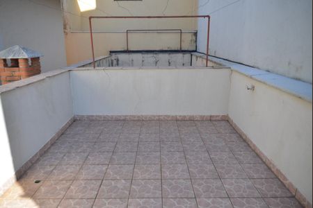 Casa à venda com 171m², 3 quartos e 2 vagasQuintal
