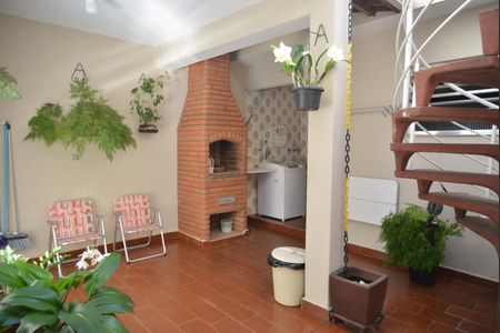 Casa à venda com 171m², 3 quartos e 2 vagasQuintal