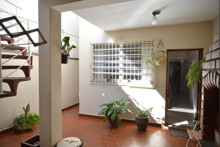 Casa à venda com 171m², 3 quartos e 2 vagasQuintal