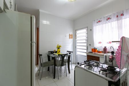 Casa à venda com 135m², 2 quartos e 1 vaga Casa à venda com 135m², 2 quartos e 1 vagaCozinha