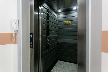 Apartamento para alugar com 45m², 2 quartos e sem vagaÁrea Comum - Elevador