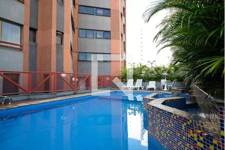 Apartamento à venda com 177m², 3 quartos e 2 vagas Apartamento à venda com 177m², 3 quartos e 2 vagasPiscina