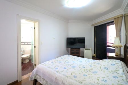 Apartamento à venda com 177m², 3 quartos e 2 vagas Apartamento à venda com 177m², 3 quartos e 2 vagasSuíte