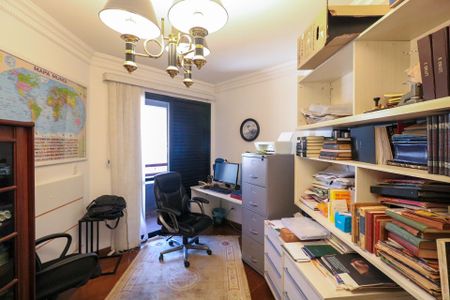 Apartamento à venda com 177m², 3 quartos e 2 vagas Apartamento à venda com 177m², 3 quartos e 2 vagasQuarto 2