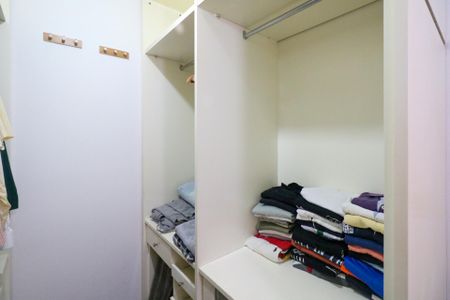 Apartamento à venda com 177m², 3 quartos e 2 vagas Apartamento à venda com 177m², 3 quartos e 2 vagasSuíte